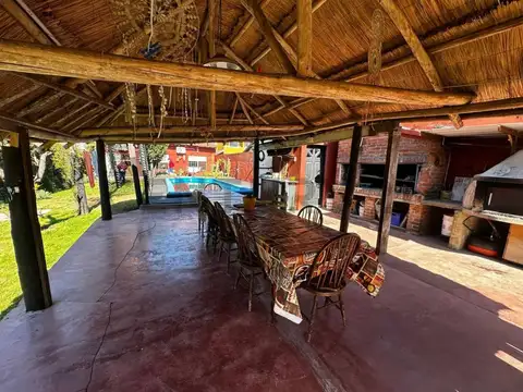 Casa 5 ambientes con 3 baños