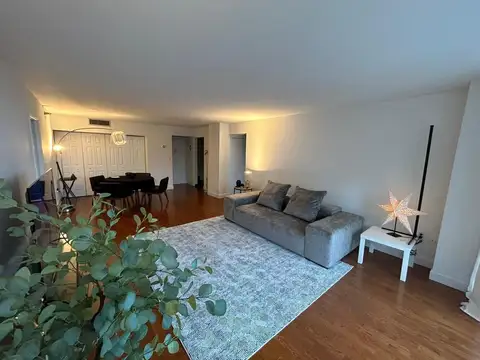 E Country Club Dr 20500
