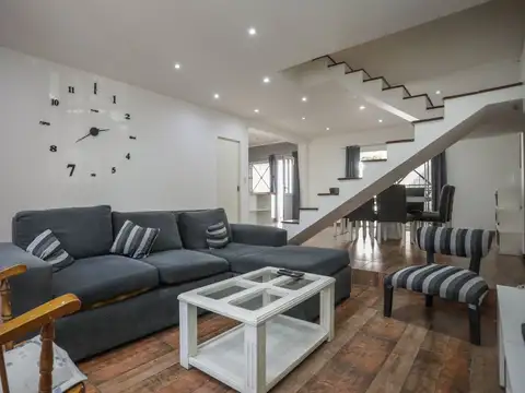 VENTA CASA 6 AMB CON JARDIN Y TERRAZA V. URQUIZA