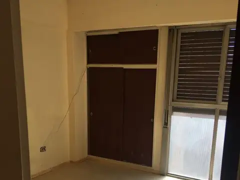 Av C Pellegrini 1500, Piso 7