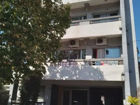 EXCELENTE MONOAMBIENTE EN ALQUILER SOBRE BYNNON 1400