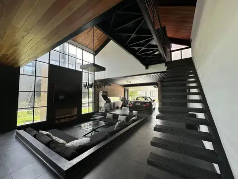 Casa 5 ambientes con 3 baños