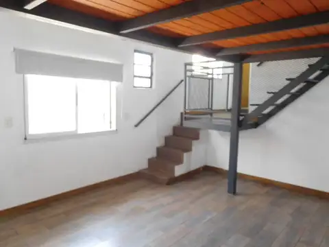 Casa 6 ambientes con 5 baños