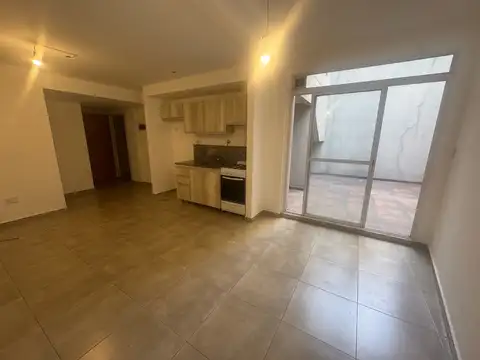 ALQUILER - DEPARTAMENTO - 2 AMBIENTES - PLANTA BAJA - CON PATIO - LINIERS