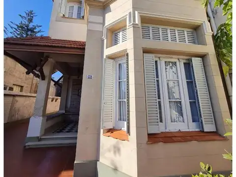 Casa 5 ambientes con 1 baño