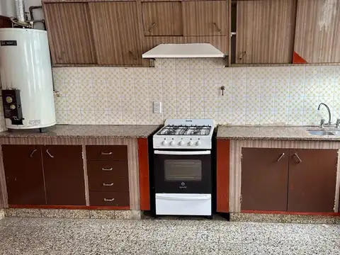 Depto Tipo Casa en Alquiler de 2 dormitorios