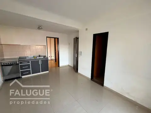 Departamento en Alquiler en Villa Ballester, $ 600.000