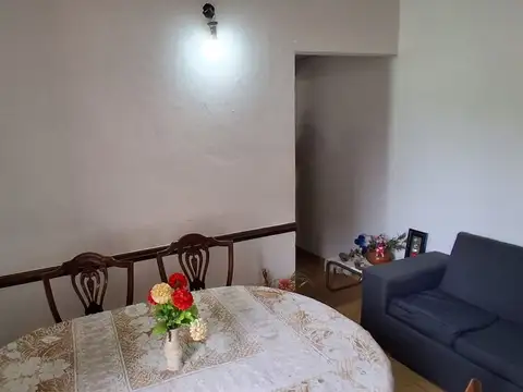 VENTA DE PH INTERNO A 20 MTS DE RUTA 23 MORENO