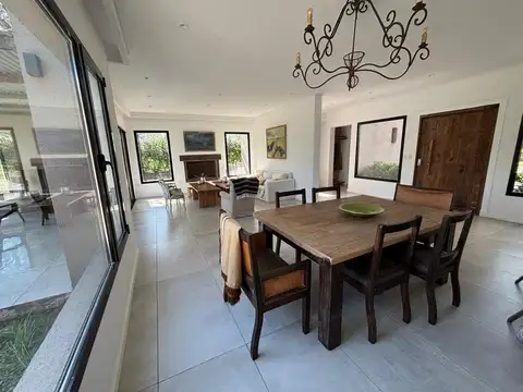 Casa en Alquiler Temporal en San Antonio De Areco, USD 2.500