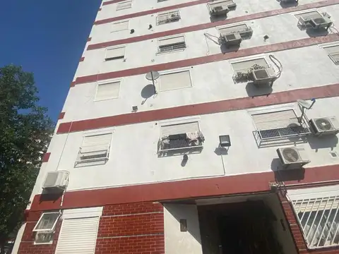 Departamento 3 de Ambientes con excelente ubicación