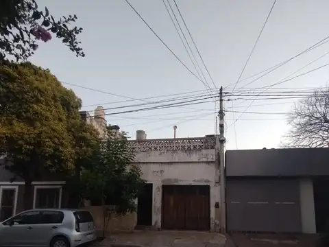 VENDO CASA MAS DPTO EN  BARRIO JUNIORS