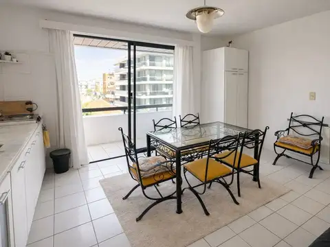 Departamento en Venta en Península, USD 190.000