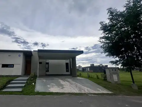 Casa en Venta en Yerba Buena, USD 160.000