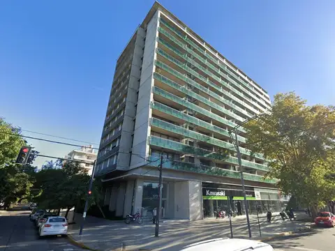 Cochera en alquiler Rosario Av Pellegrini al 3700