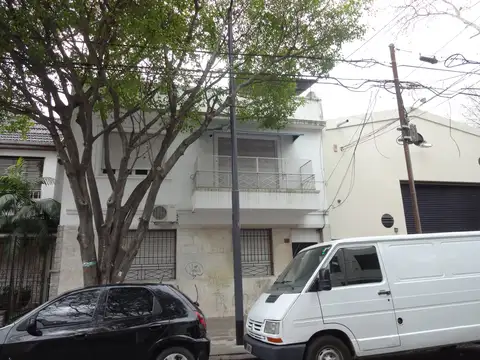 Ph 3 ambientes, 2 patios. Sin expensas