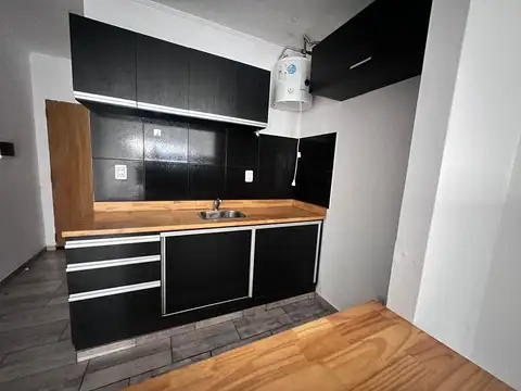 Departamento en Alquiler en Azcuenaga, $ 320.000