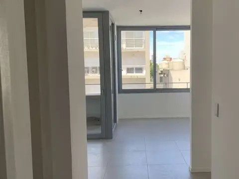 Departamento 3 ambientes con cochera en venta en San Martín centro