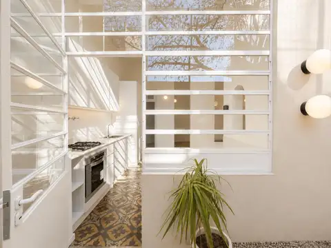 Casa 5 ambientes con 2 baños