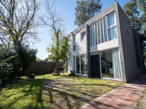 DÚPLEX EN VENTA GONNET 2 DORMITORIOS APTO BANCO