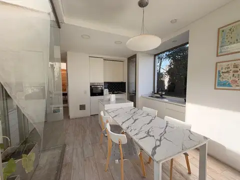 Casa 6 ambientes con 3 baños
