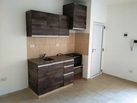 Departamento en Alquiler en Caseros, $ 400.000