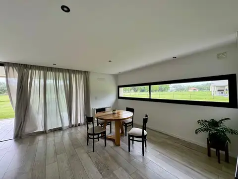 Casa en Venta en Countries y Barrios Cerrados en La Plata, USD 230.000