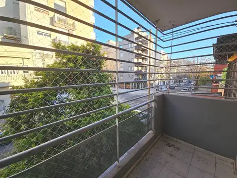 Carlos Antonio López 3300, Piso 1