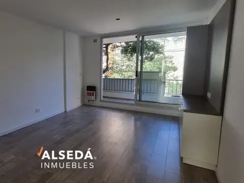 Monoambiente con patio a estrenar