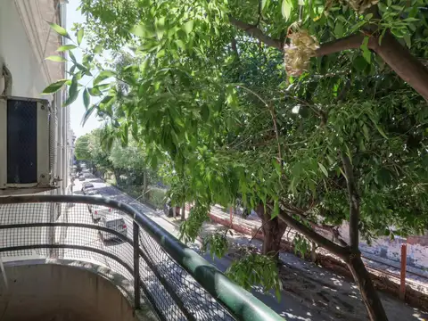 Depto Tipo Casa 4 ambientes con 2 baños