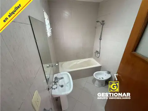 Departamento en Alquiler en Valentín Alsina, $ 700.000