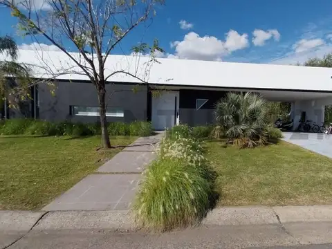 Casa 6 ambientes con 6 baños