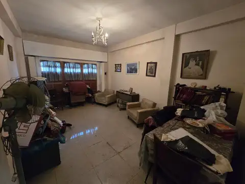 Casa 2 amb. Cochera, en alquiler en Temperley