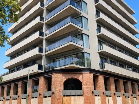 VENTA DEPTO 4 AMBIENTES+ 2 COCHERAS. EDIFICIO ÁSTOR, ZÁRATE