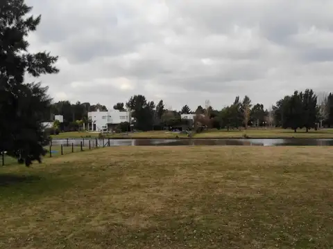 Posada de los Lagos, Ruta 2 Km 72 100