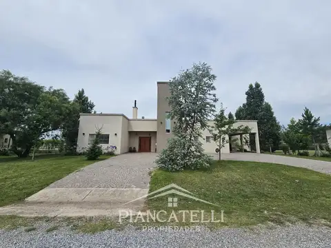 VENTA Y ALQUILER DE CASA EN COMARCAS DE LUJAN BARRIO SANTA INES