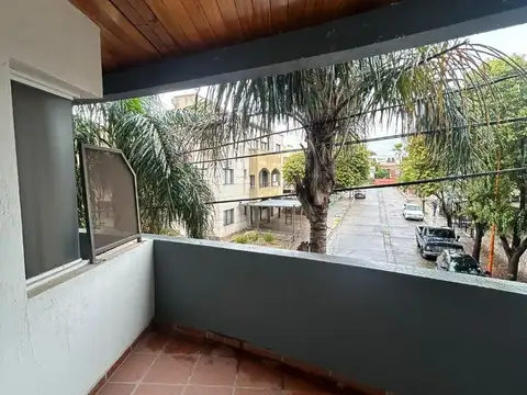 Ribera 204 , Piso 1