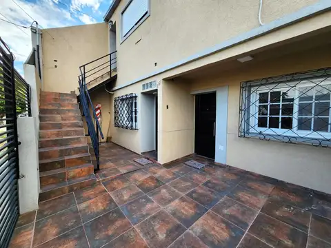 Riobamba 261 , Piso PB