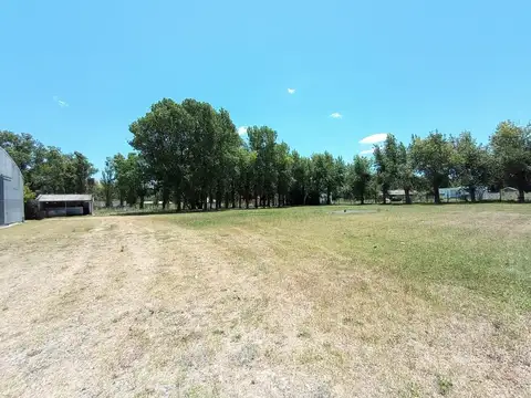 ALQUILER IMPORTANTE GALPON EN LUJAN RUTA 7