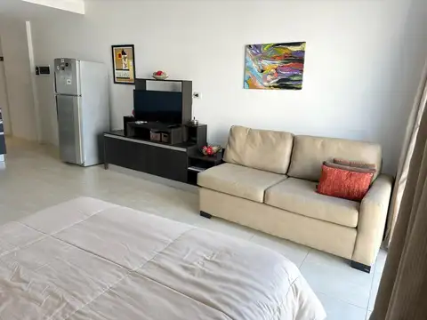 Condominio amoblado vista calle