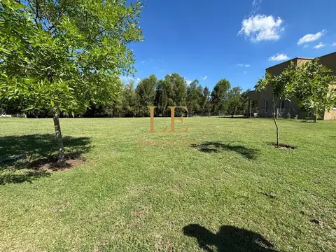VENTA DE TERRENO EN EL NAUDIR