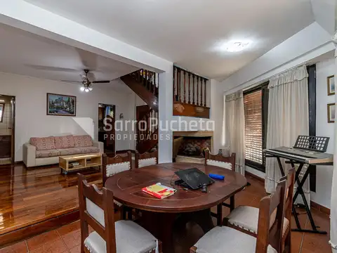 Venta Triplex 4 ambientes con terraza en Villa Sarmiento.