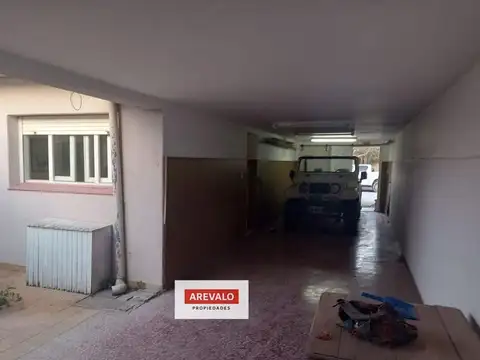 Vendemos Casa con amplias comodidades