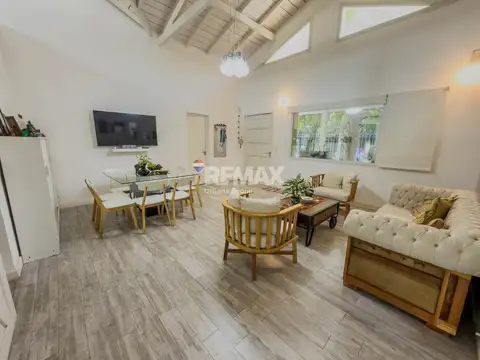 Casa en Venta con 1 cochera