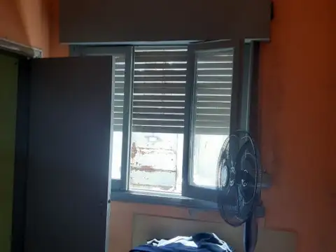 Casa 8 ambientes con 5 baños