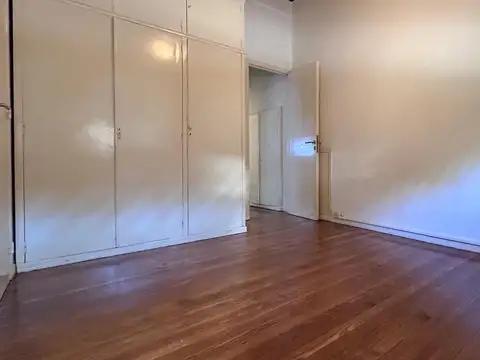 Depto Tipo Casa en Venta 50 años