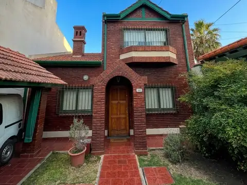 Casa 4 Amb Apto Crédito c/ Jardín, Piscina, Quincho y Cochera - Adrogué