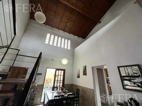 Venta PH 4 ambientes con balcón y patio en Wilde