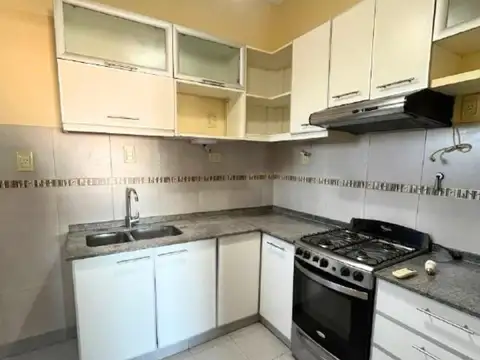 Departamento en Alquiler en Lanus Oeste, $ 670.000
