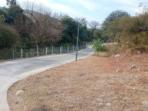 Lote en B° Cerrado Colinas de La Deseada