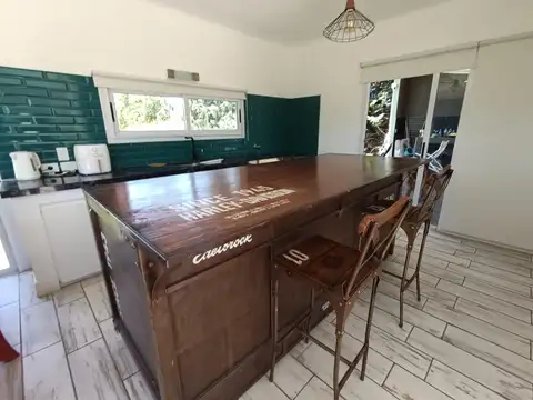 Casa en VENTA . Cuenta con 1 Dormitorio , Verde, Pileta